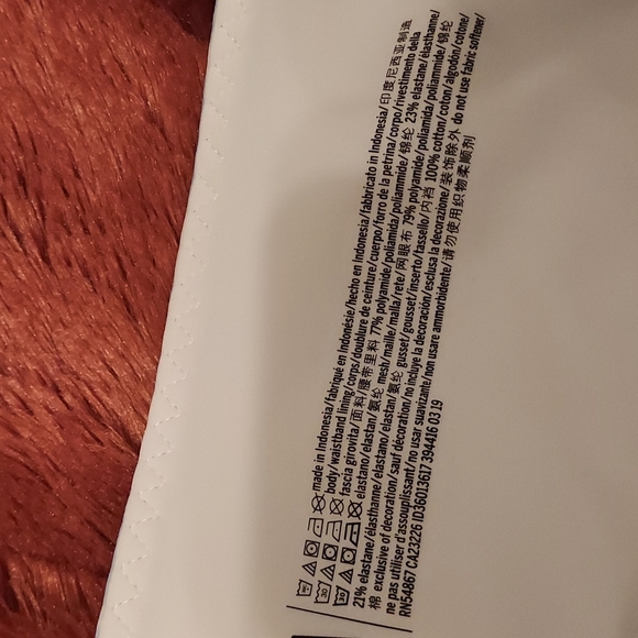 Victoria Sport Leggings - Picture 5 of 8